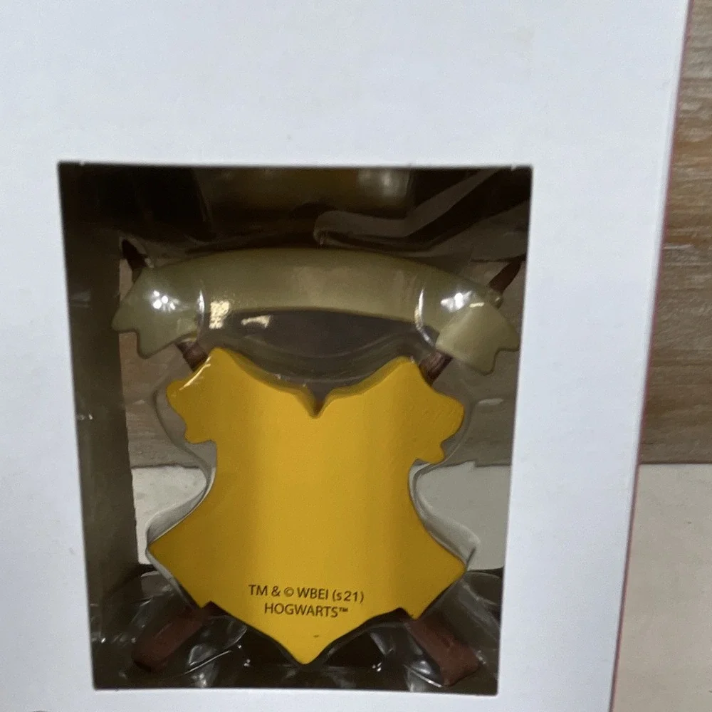 Hallmark Harry Potter Hogwarts Crest Hanging Ornament Multicolor 2021 2HCM9128